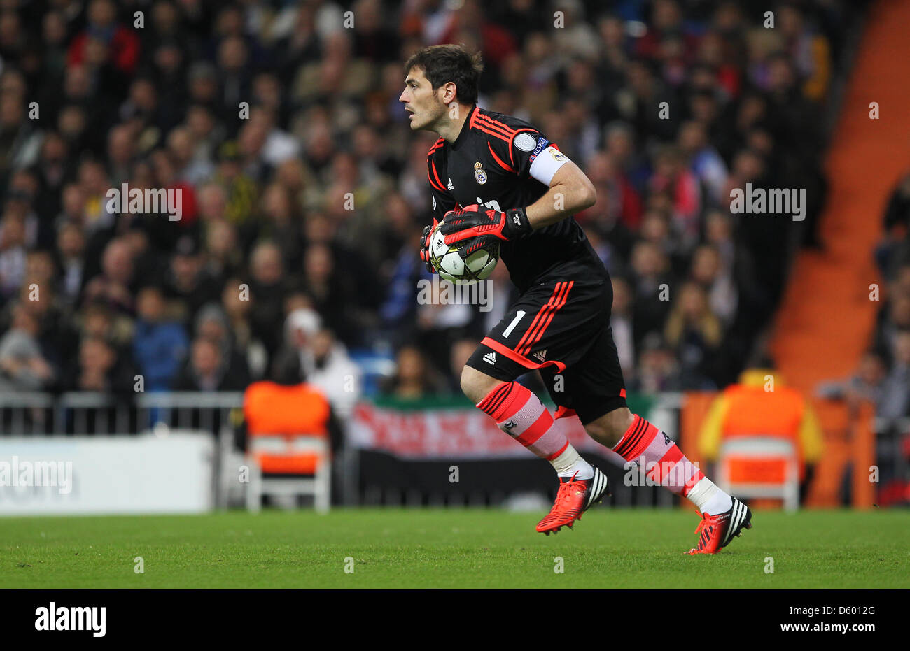 Real Madridss goalkeeper Iker Casillas in action during the Champions League Group D soccer match between Real Madrid and Borussia Dortmund at the Santiago Bernabeu Stadium in Madrid, Spain, 6 November 2012. The match ended 2:2. Photo: Fabian Stratenschulte/dpa Stock Photo