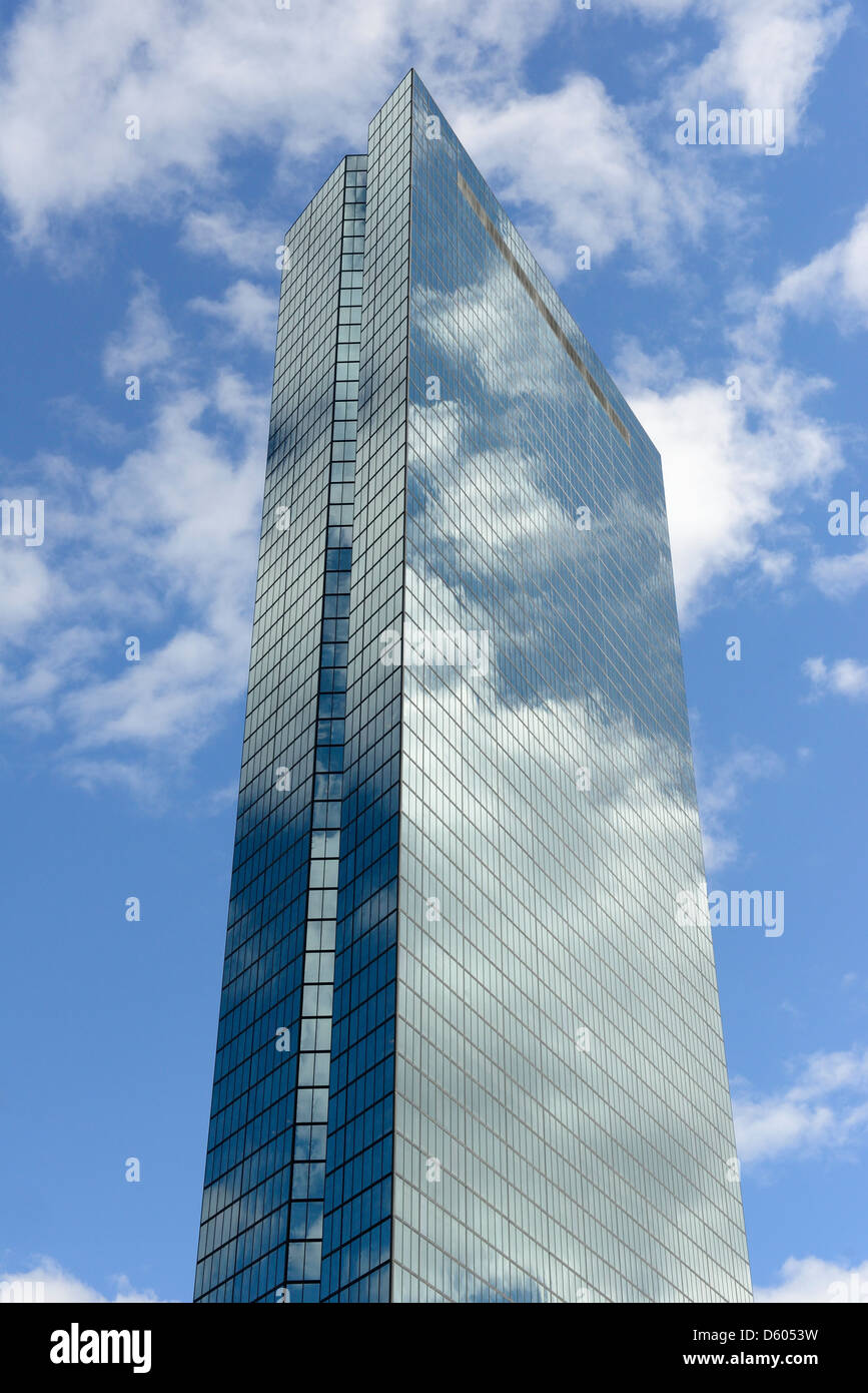 John hancock tower boston hi-res stock photography and images - Alamy