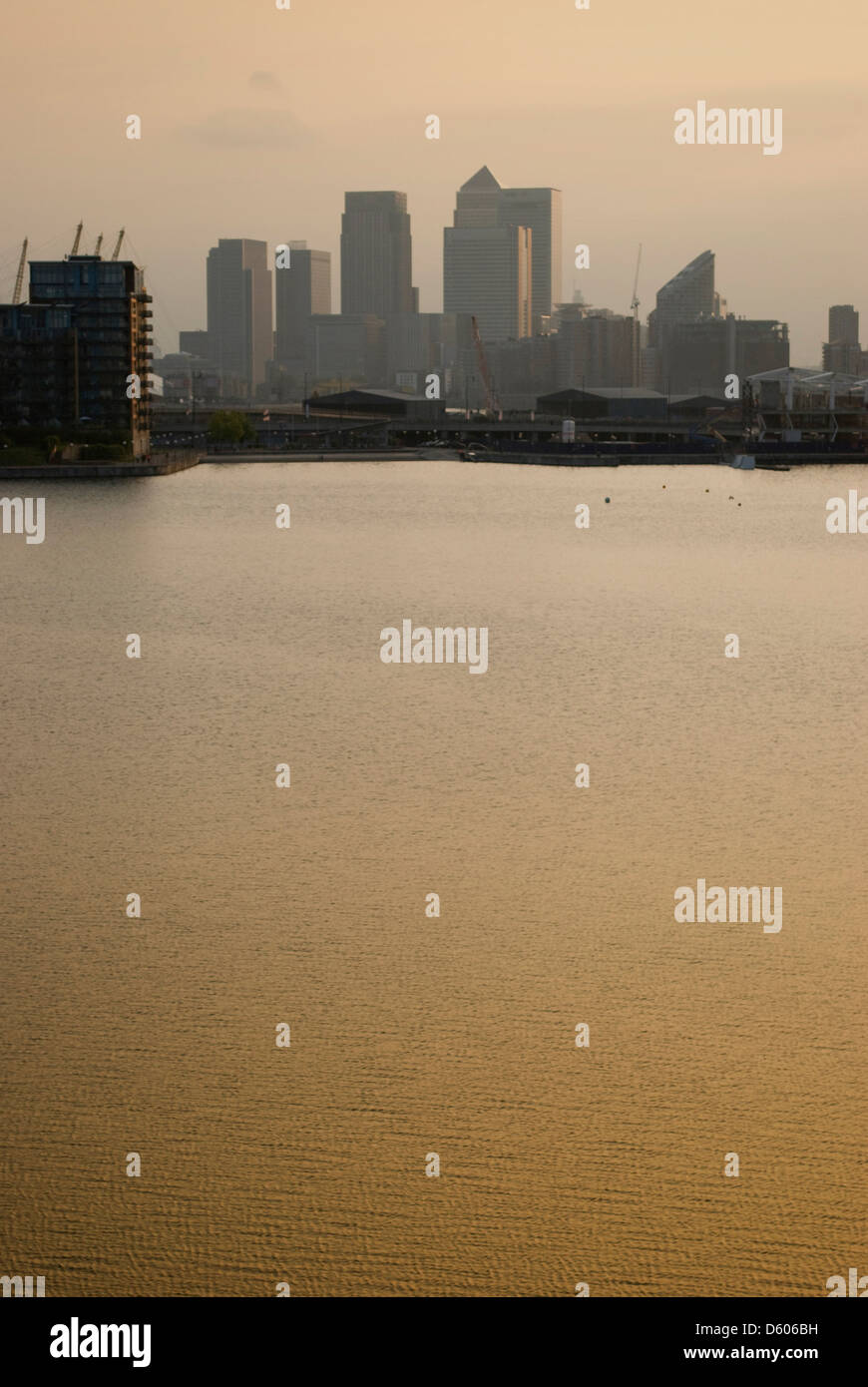 Downtown wharf hi-res stock photography and images - Alamy