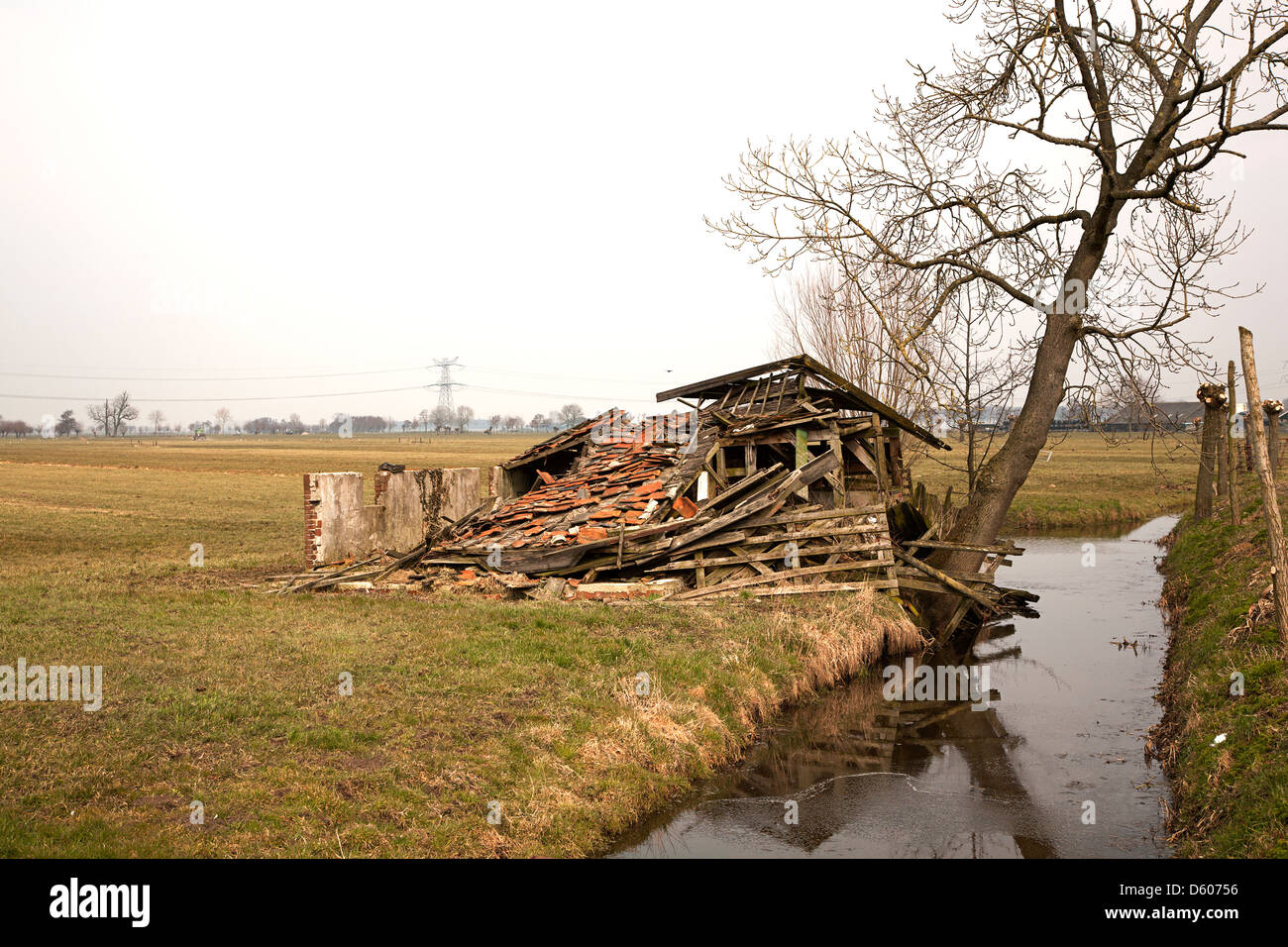 Fallen down shed, Oud-Alblas, South-Holland, Netherlands Stock Photo