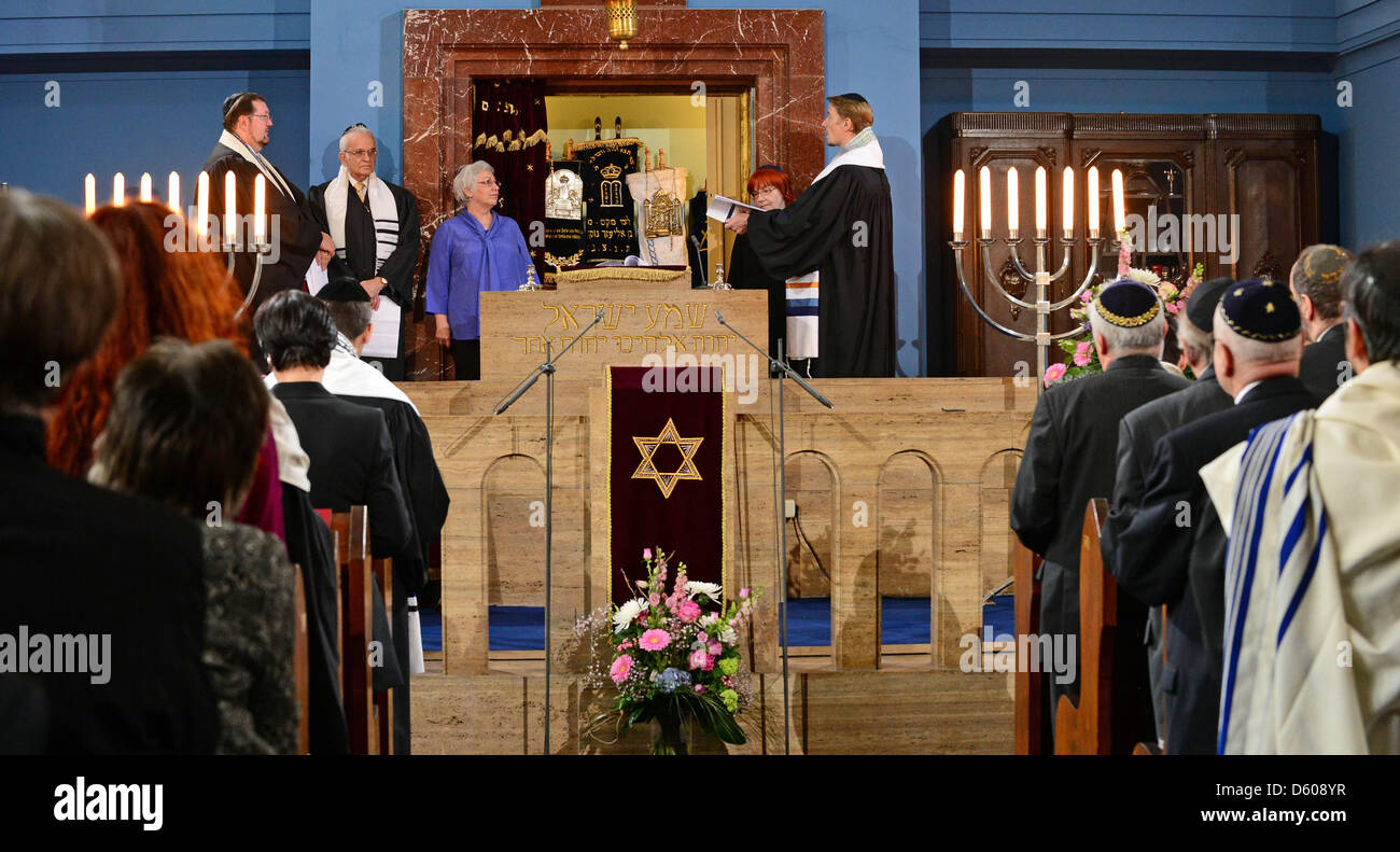 The Torah Shrine Is Open During An Ordination Ceremony At The New