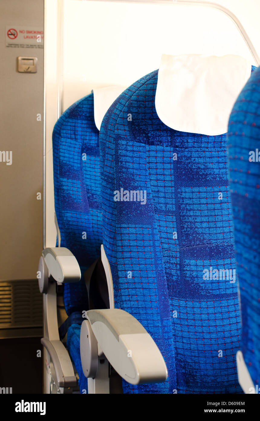 Empty flight seats hi-res stock photography and images - Alamy