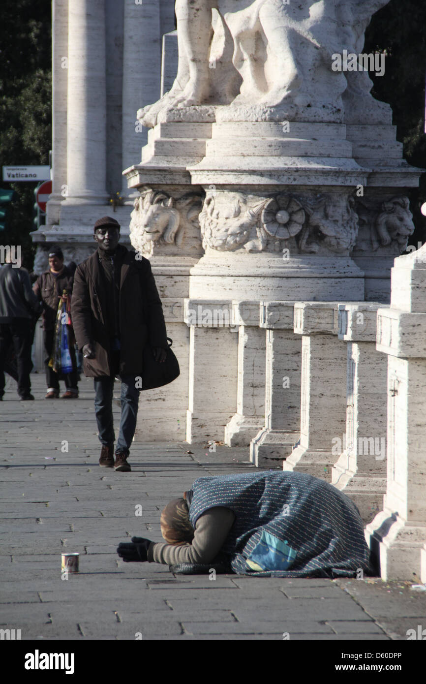 Rom gypsy people italy hi-res stock photography and images - Alamy
