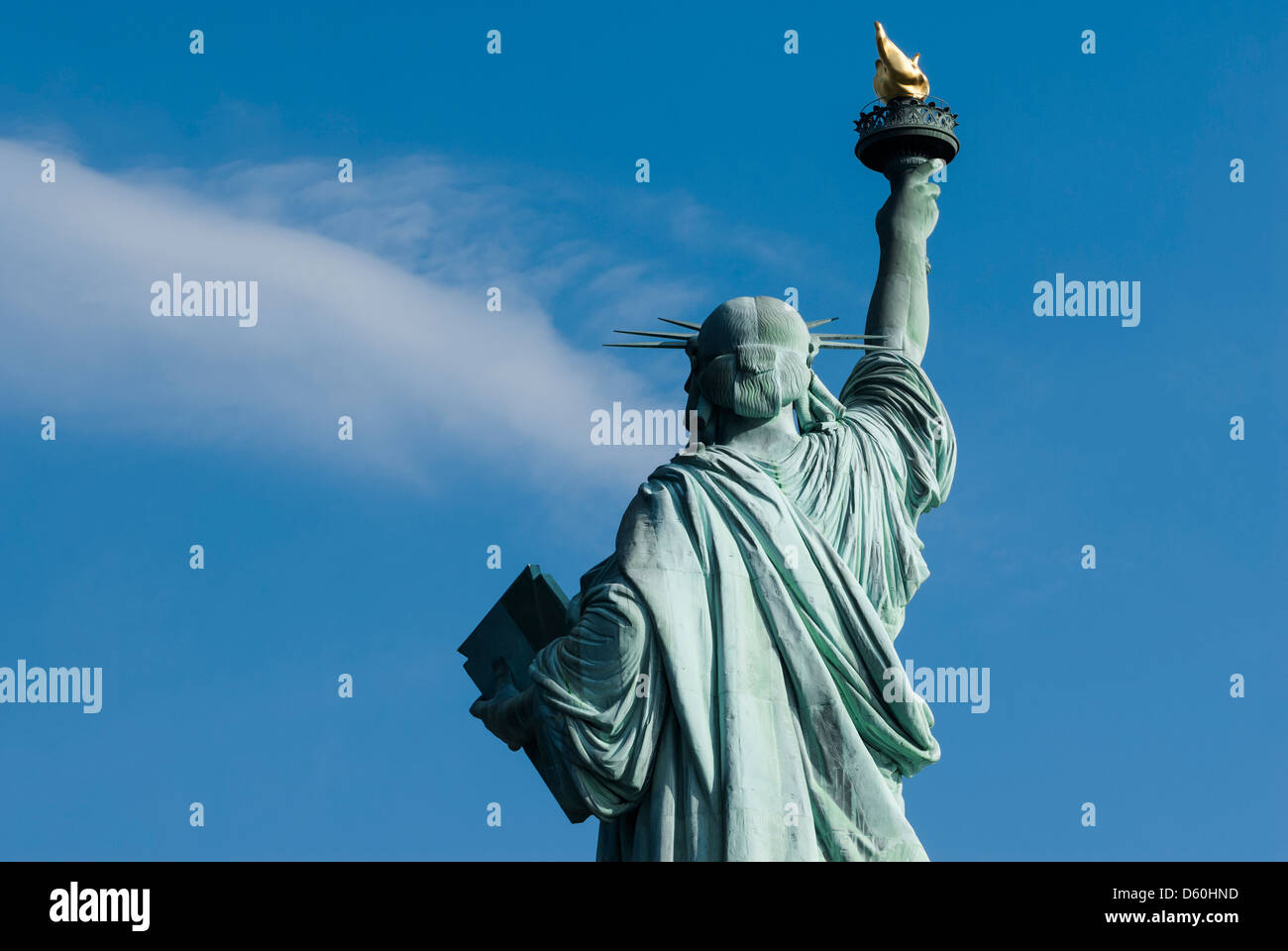 скульптура венгрия нижний новгород. статуя христа-искупителя рио-де-жанейро. памятник битлз великобритания. ливерпуль город битлз. христос искупитель рио де жанейро.