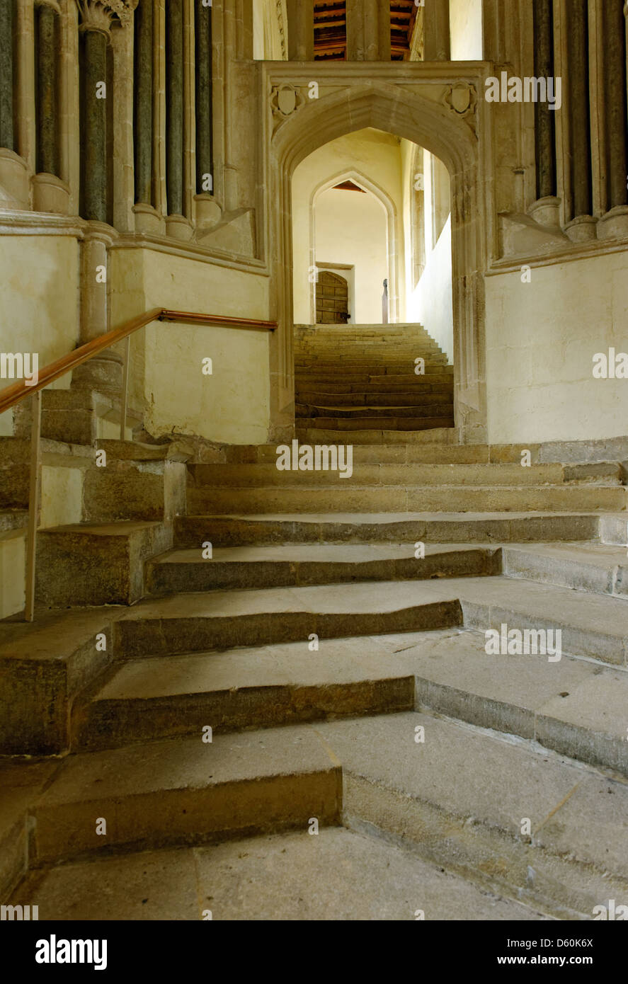 Steps leading up to the Chapter House and the Chain Bridge, Wells Cathedral, Somerset, England Stock Photo