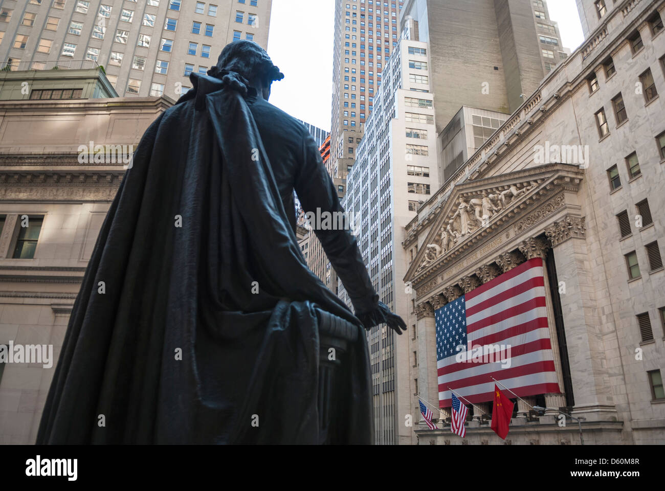 George-Washington-Memorial facing New York Stock Exchange, Wall Street, NYC, USA - Image taken from public ground Stock Photo