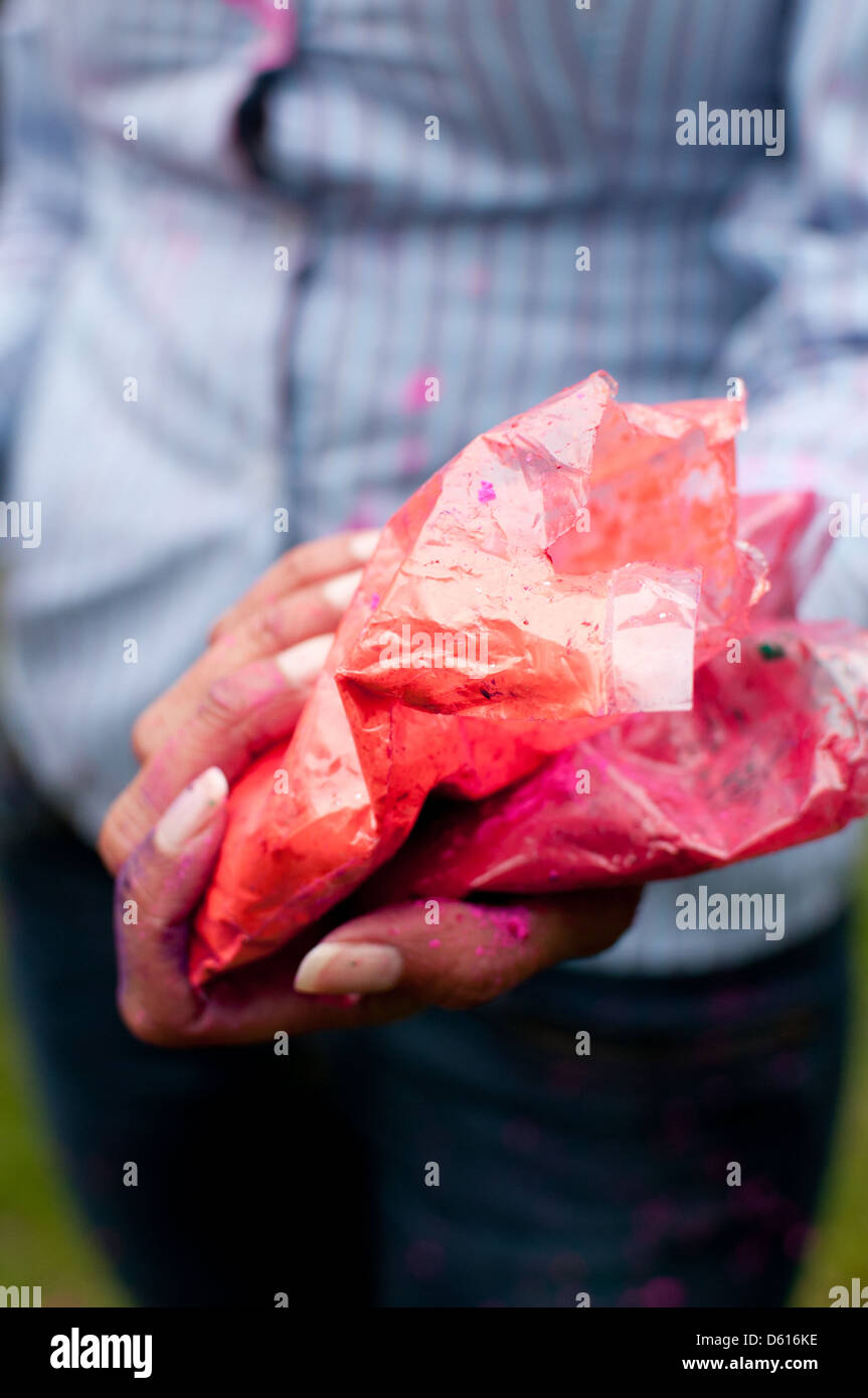 holi powder bags
