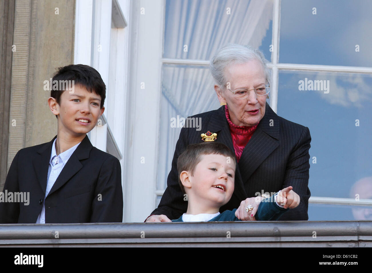 danish-queen-margrethe-stands-with-her-grandsons-felix-l-and-prince-D61CB2.jpg