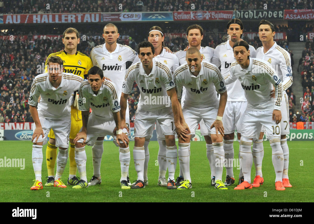 Madrid's starting line-up is pictured before the Champions League semi-final first leg soccer match between FC Bayern Munich and Real Madrid at the Allianz Arena in Munich, Germany, 17 April 2012. Back Row: Goalkeeper Iker Casillas, Kepler Laveran Lima Ferreira (Pepe), Sergio Ramos, Xabi Alonso, Sami Khedira and Cristiano Ronaldo. Front: Fabio Coentrao, Angel Di Maria, Alvaro Arbel Stock Photo