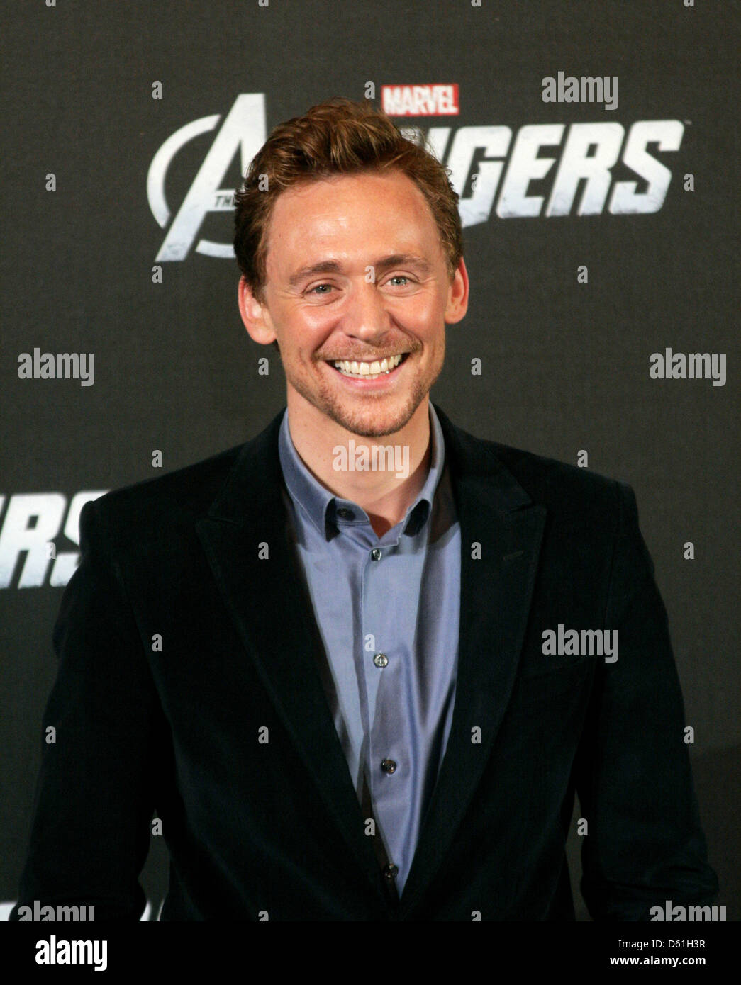 Tom hiddleston smiling in cinema hi-res stock photography and images - Alamy