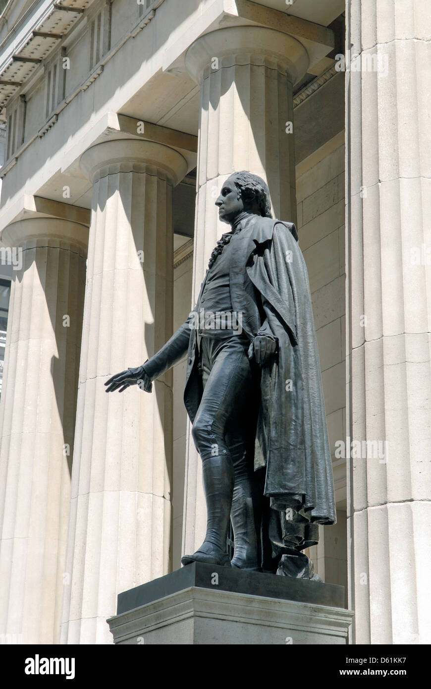 George-Washington-Memorial in front of the Federal Hall, Wall Street, New York City - Image taken from public ground Stock Photo