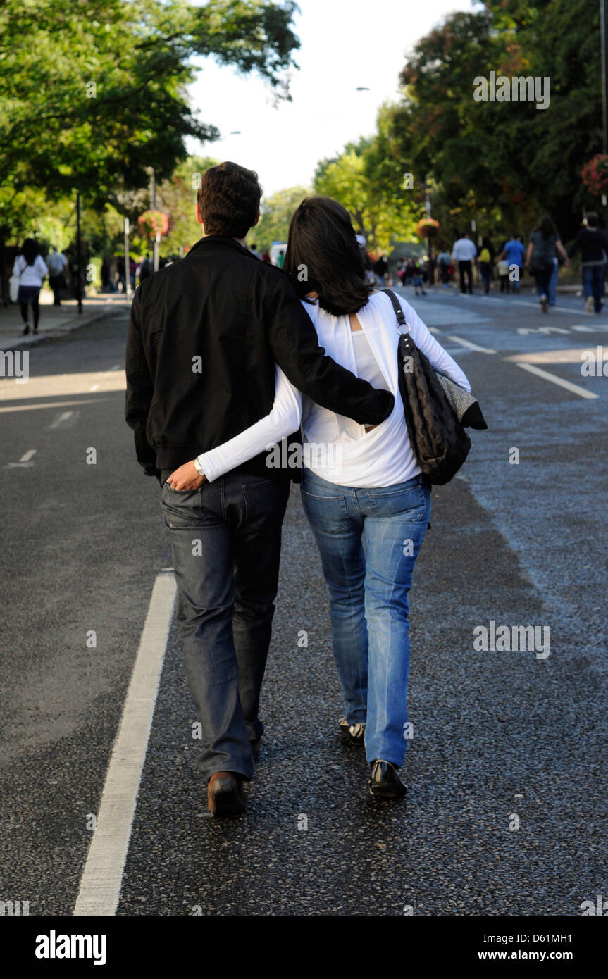 Page 2 Couple Walking Arms Around Other High Resolution Stock Photography And Images Alamy Page 2 Couple Walking Arms Around Other High Resolution Stock Photography And Images Alamy