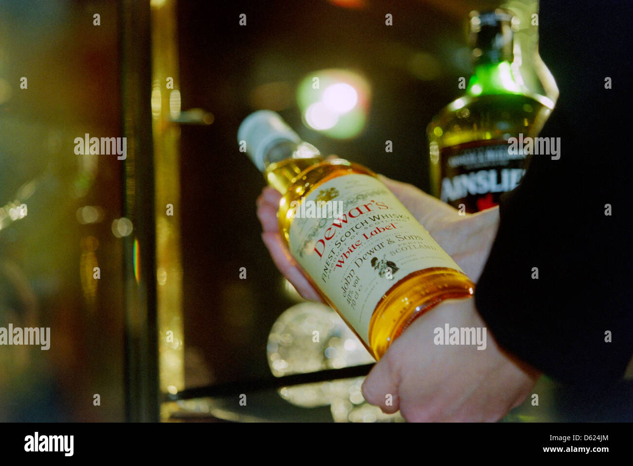 White label whiskey hi-res stock photography and images - Alamy