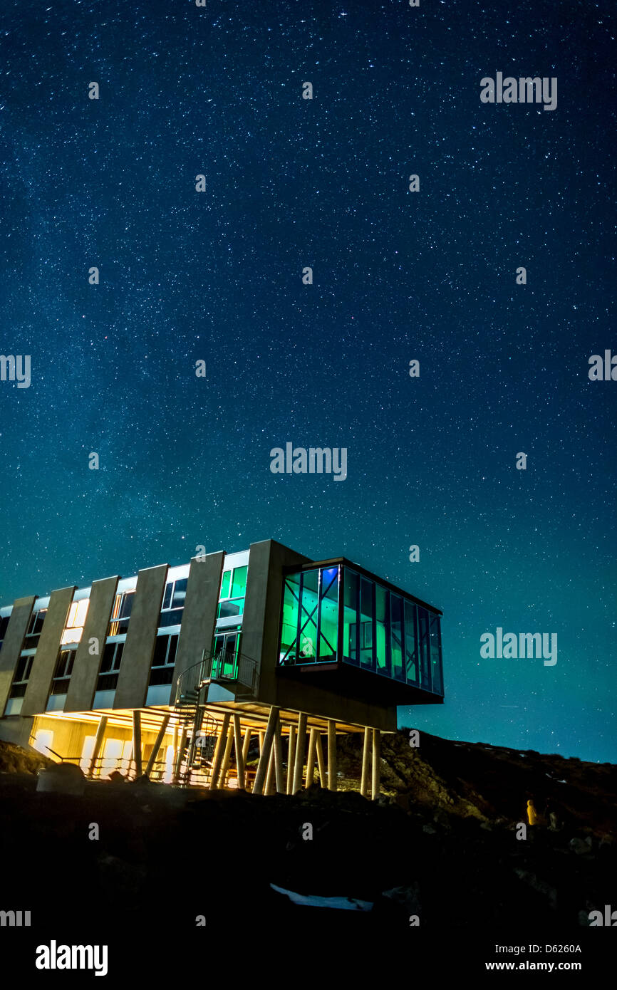 Starry night over Hotel ION located by Nesjavellir Power Plant, Iceland Stock Photo