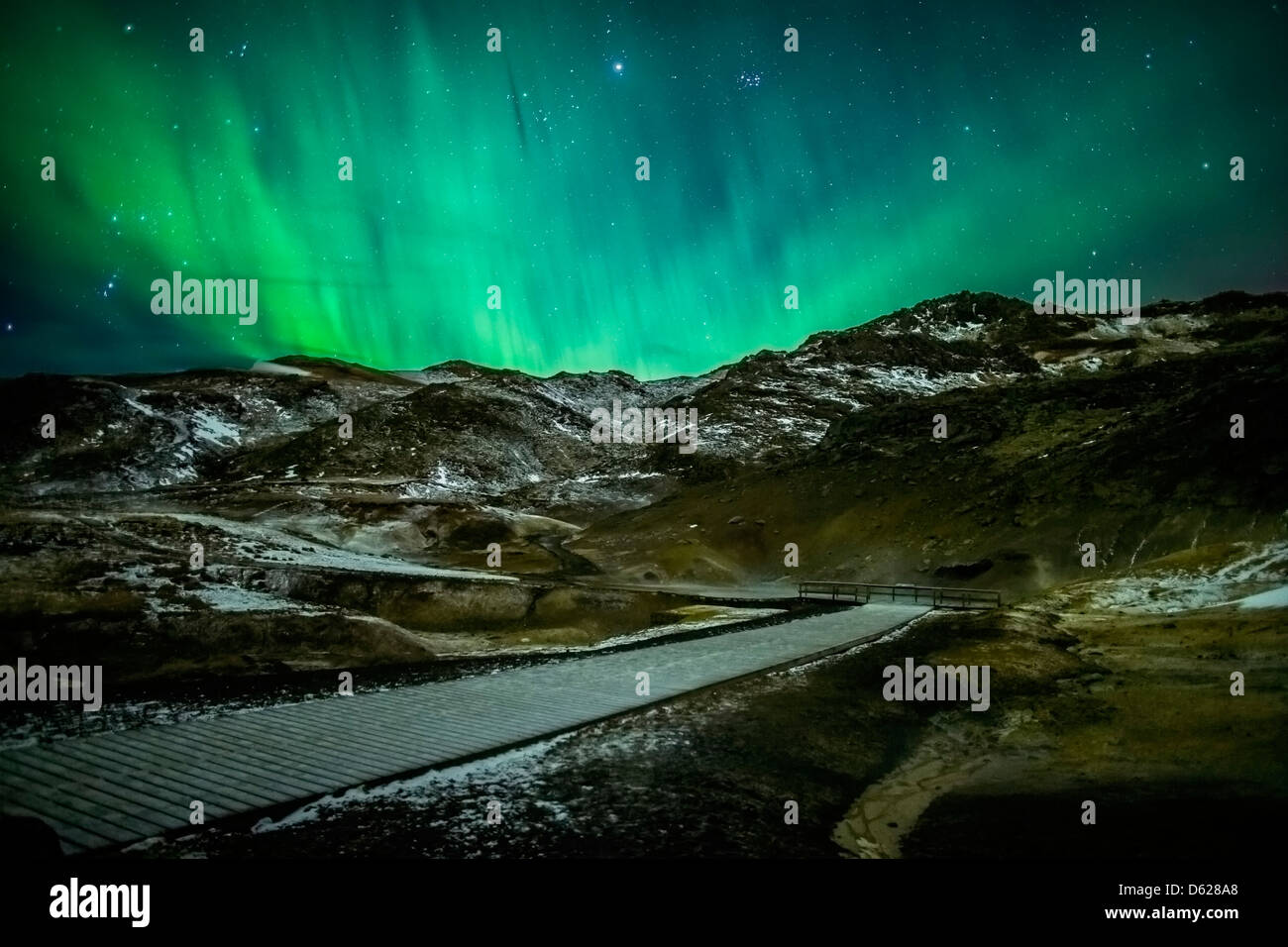 Northern lights beauty hi-res stock photography and images - Alamy