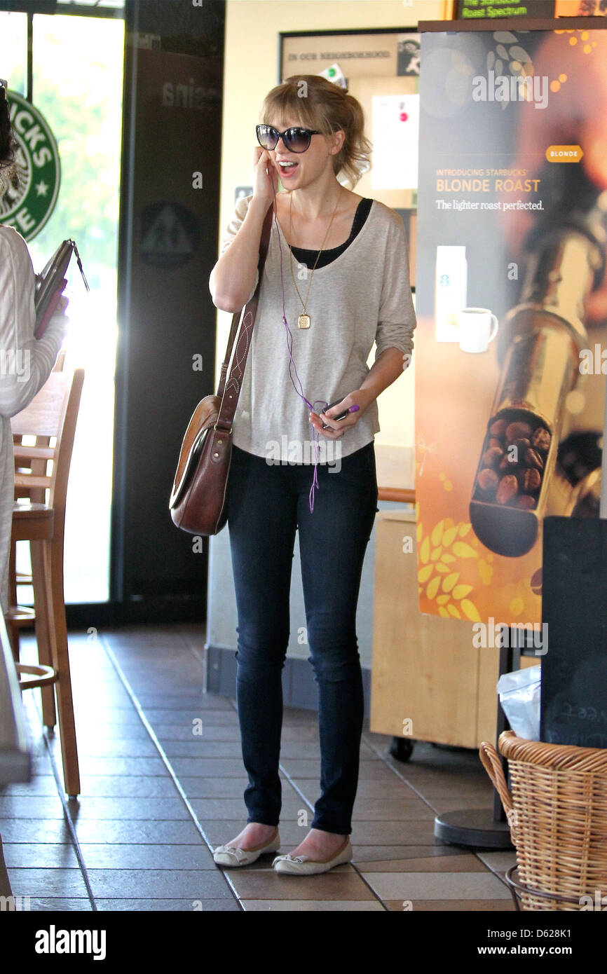 Taylor Swift gets a coffee at Starbucks in West Hollywood Los Angeles