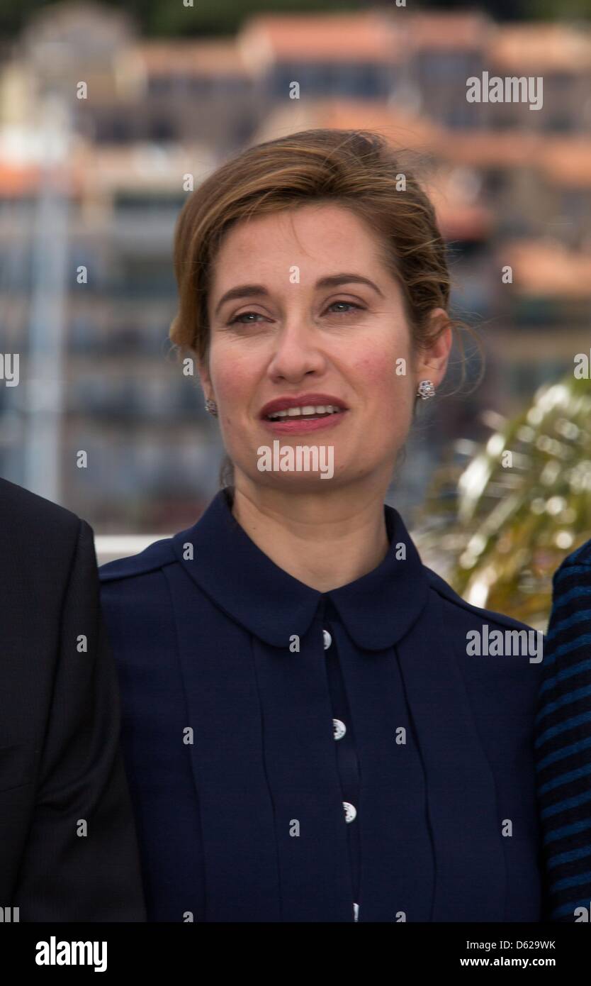 French actress and jury member Emmanuelle Devos attends the jury photocall photocall of the 65th Cannes Film Festival at Palais des Festivals in Cannes, France, on 16 May 2012. Photo: Hubert Boesl Stock Photo