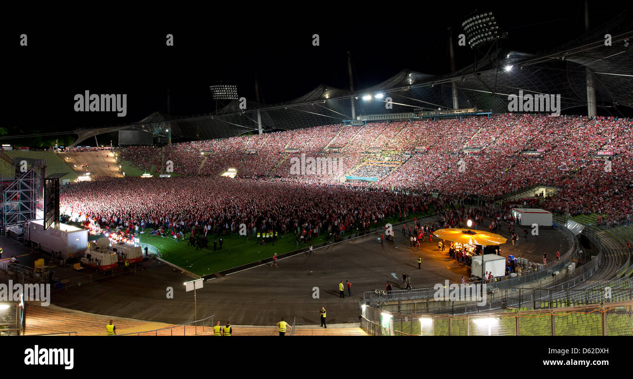 Bayern Munich fans at the Olympic Stadium in Munich attend the public  viewing of the UEFA Champions League final between Bayern Munich and FC  Chelsea in Munich, Germany, 19 May 2012. Chelsea