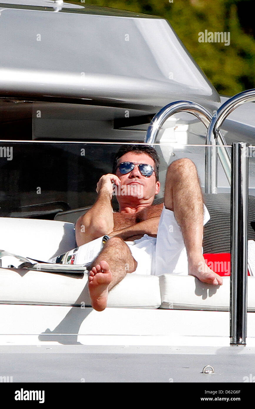 Simon Cowell relaxes on his yacht, 'Slipstream' on SaintBarthelemy