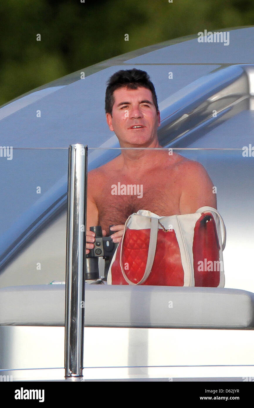 Simon Cowell lounging on his yacht, 'Slipstream' Celebrities relaxing