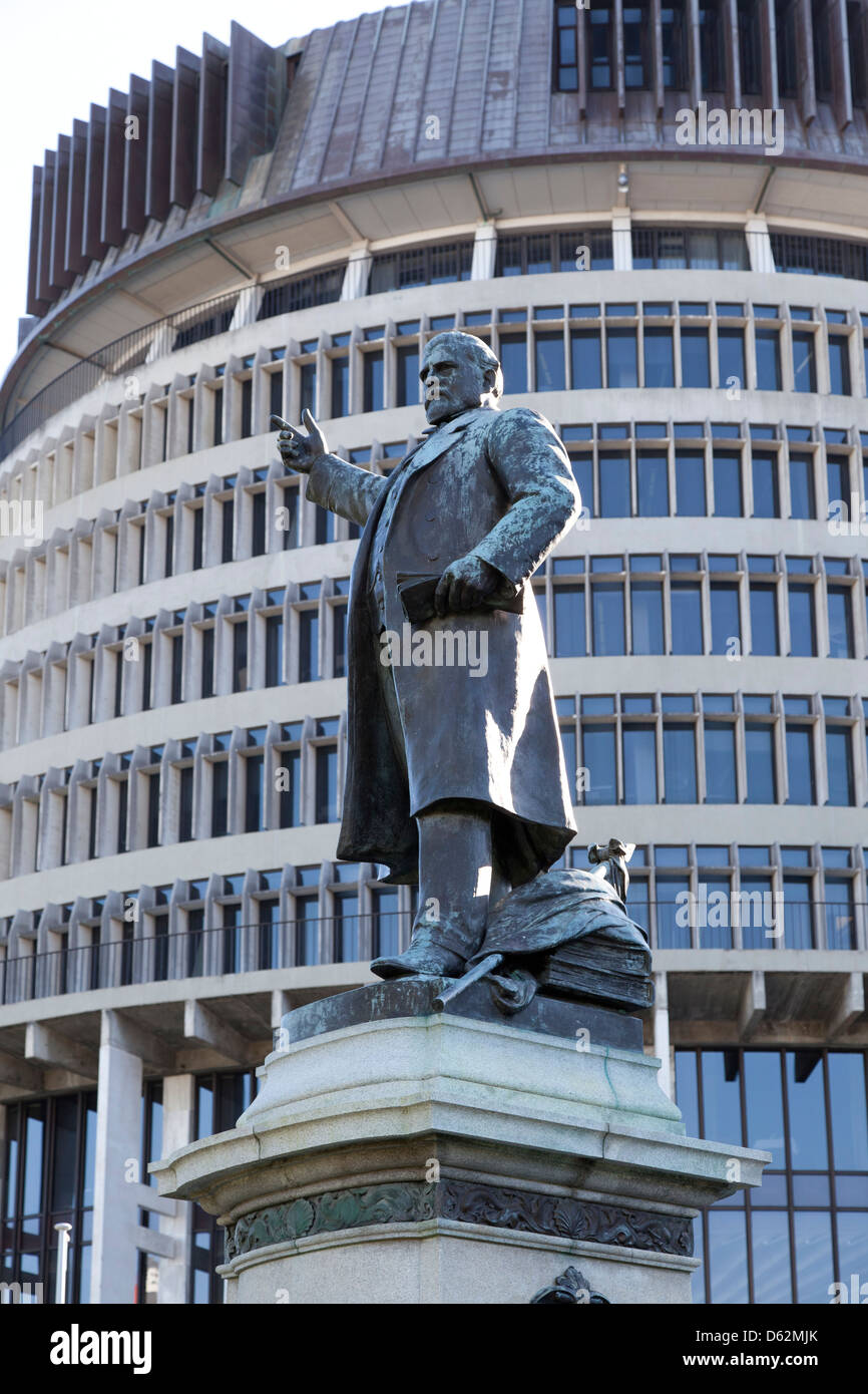 Statue of Seddon in front of the The Beehive, New Zealand's Parliament