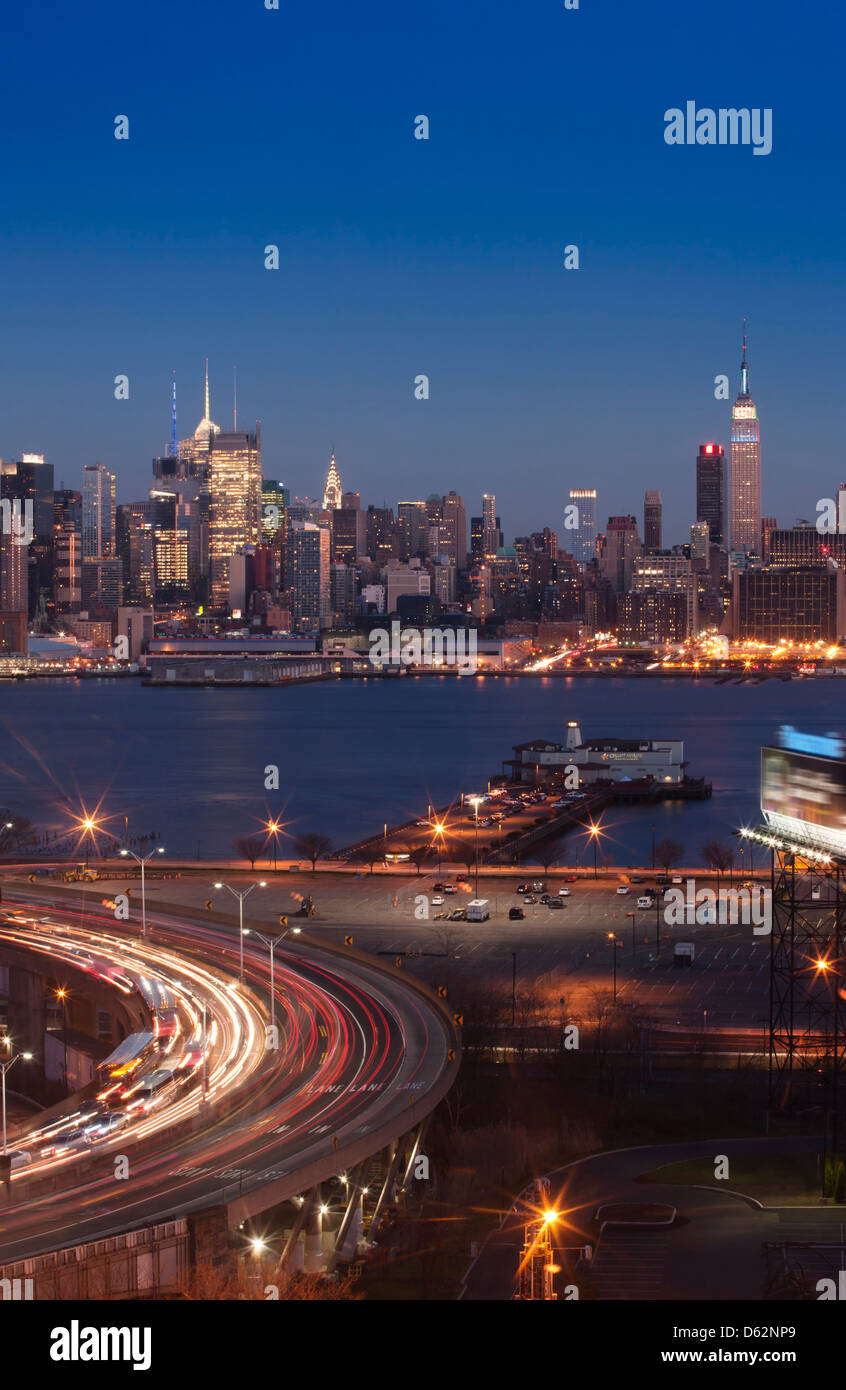LINCOLN TUNNEL ENTRY RAMP NEW JERSEY MIDTOWN SKYLINE HUDSON RIVER