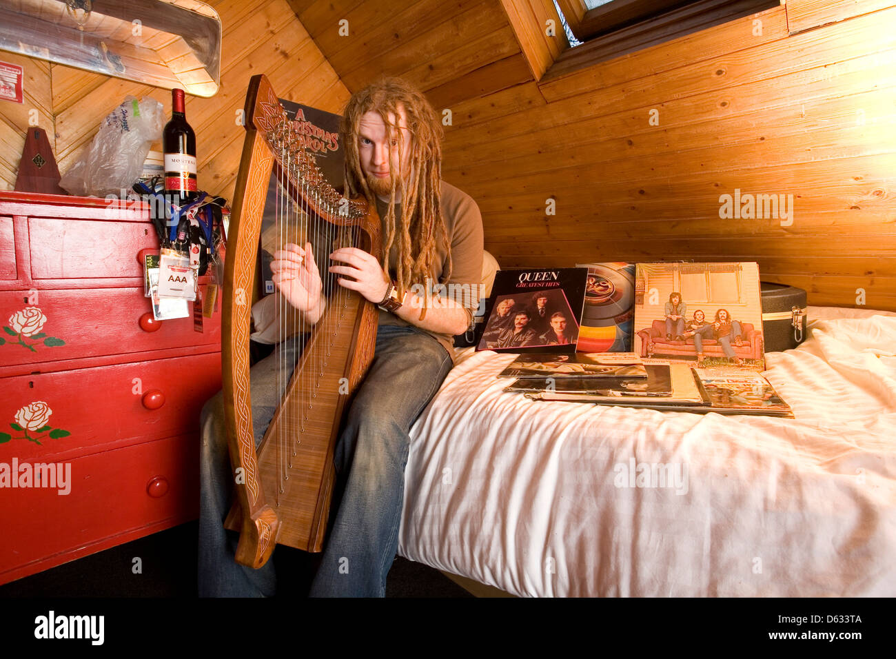 Singer songwriter Newton Faulkner at home in Sussex, England, United Kingdom. Stock Photo