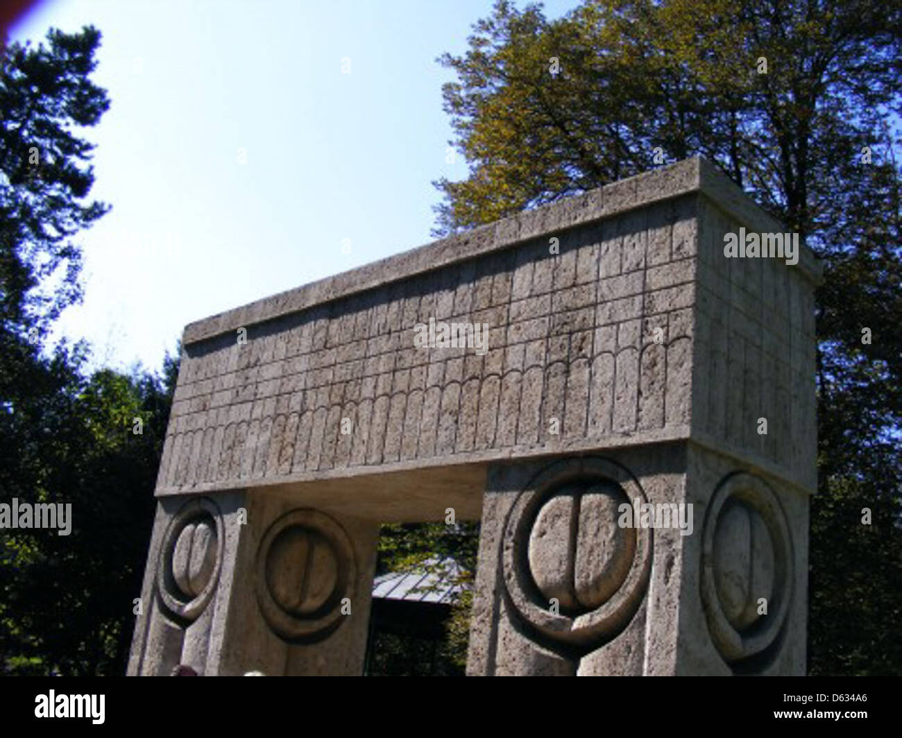 Kiss me at the gate hires stock photography and images Alamy