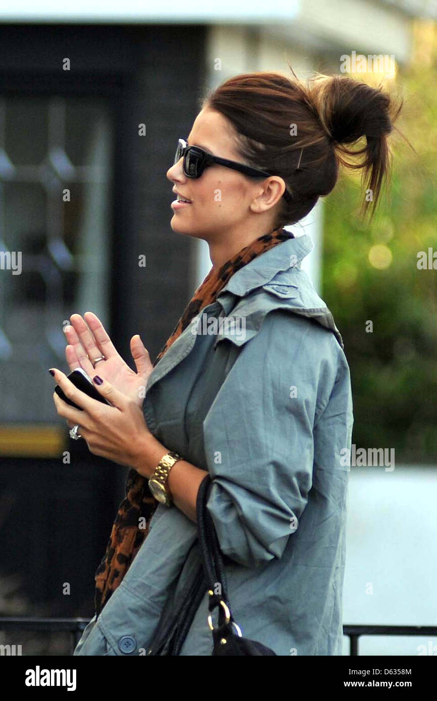 Brian McFadden's new fiancee Vogue Williams arrives at his parents' home in Artane Dublin, Ireland - 17.01.12 Stock Photo