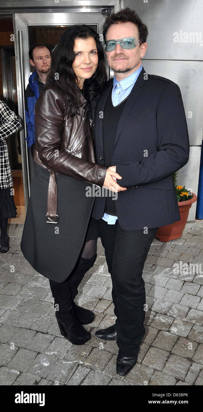 Ali Hewson, Bo Guests are spotted on the first day of the Christmas Leopardstown Races Dublin, Ireland Stock Photo