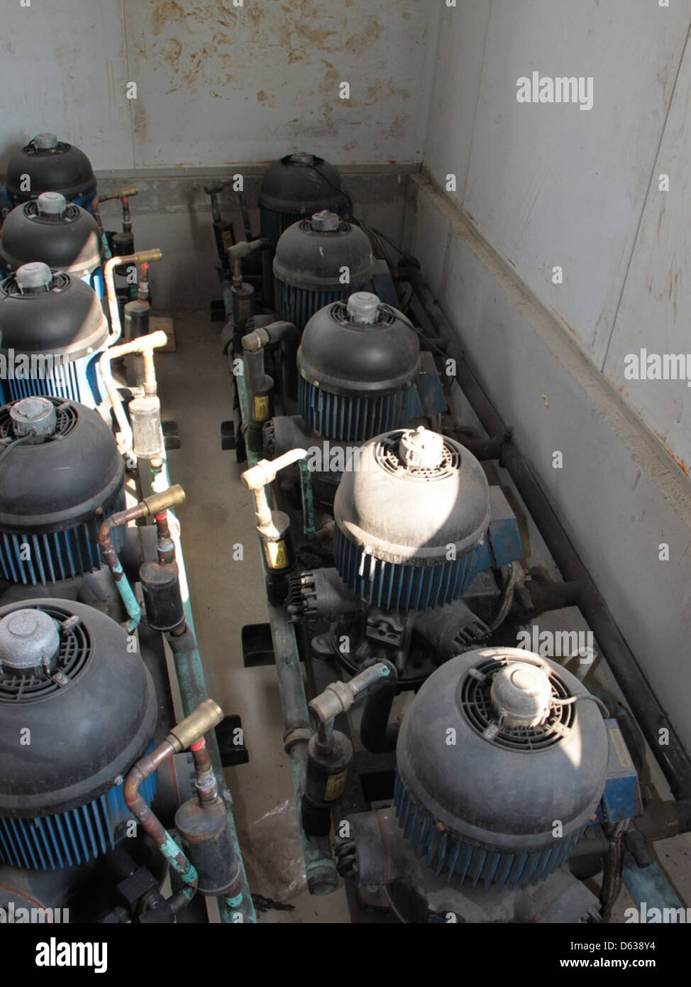 Multi compressor hi-res stock photography and images - Alamy