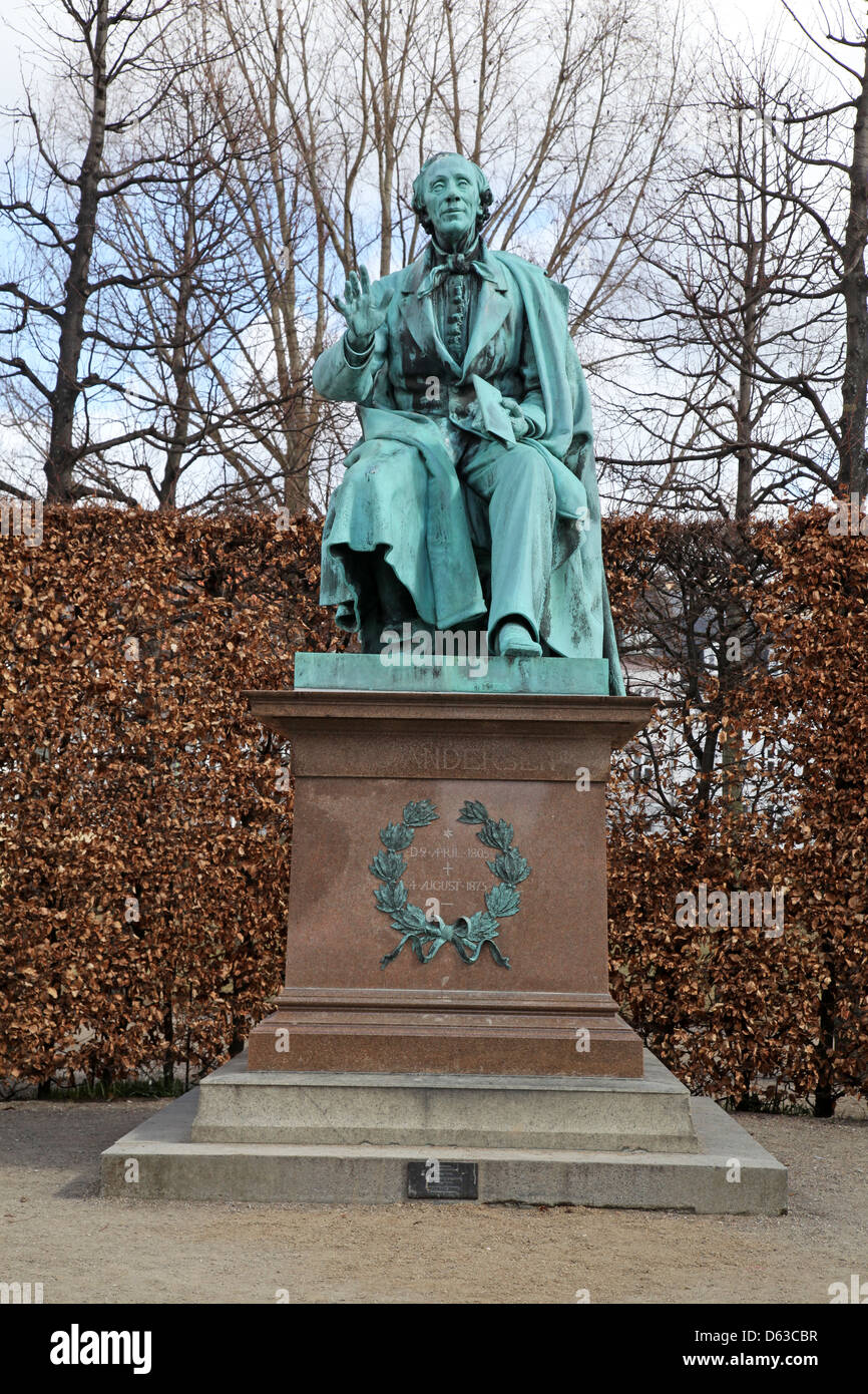 Hans Christian Andersen statue Stock Photo - Alamy