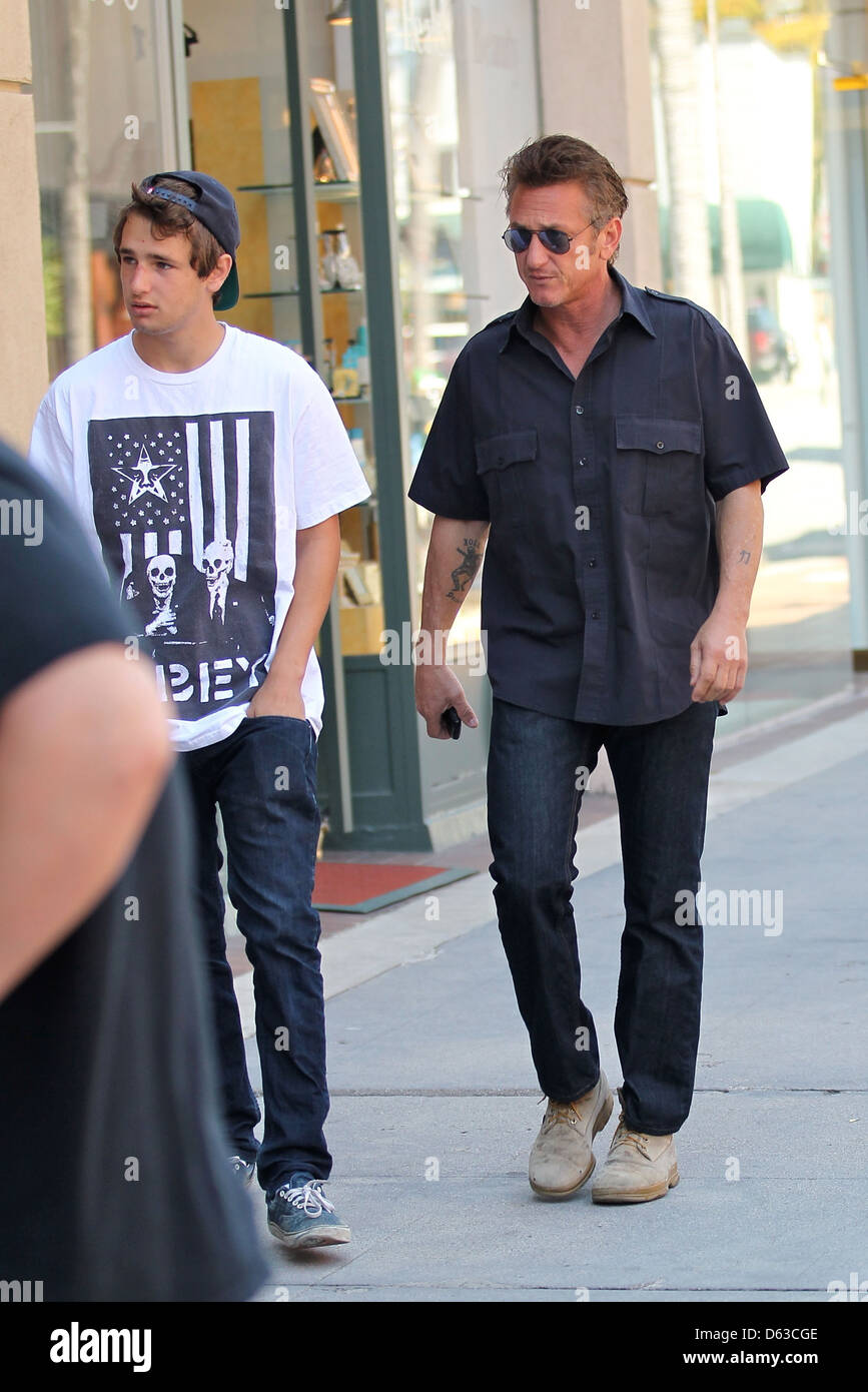 Hopper Jack Penn and Sean Penn Sean Penn arriving at a medical centre in Beverly Hills with his son Los Angeles, California - Stock Photo