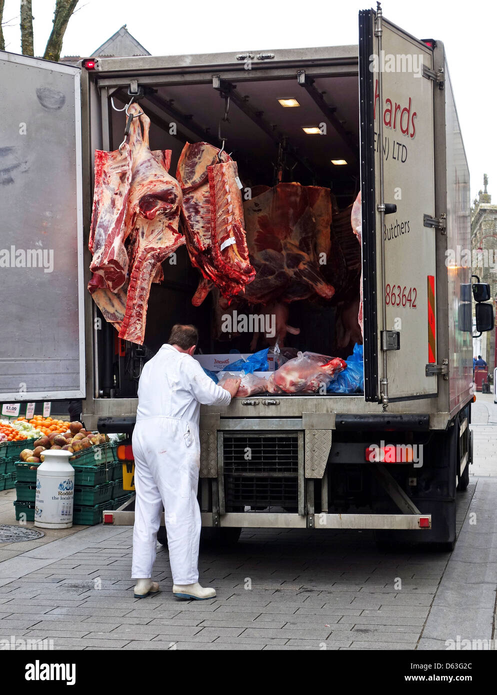 Meat delivery hires stock photography and images Alamy
