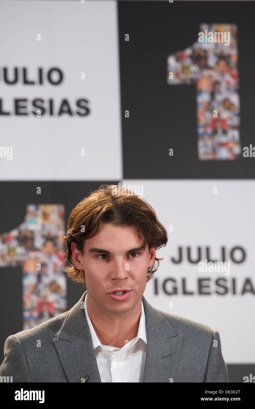 Rafael Nadal Julio Iglesias receives his award for most sold records in
