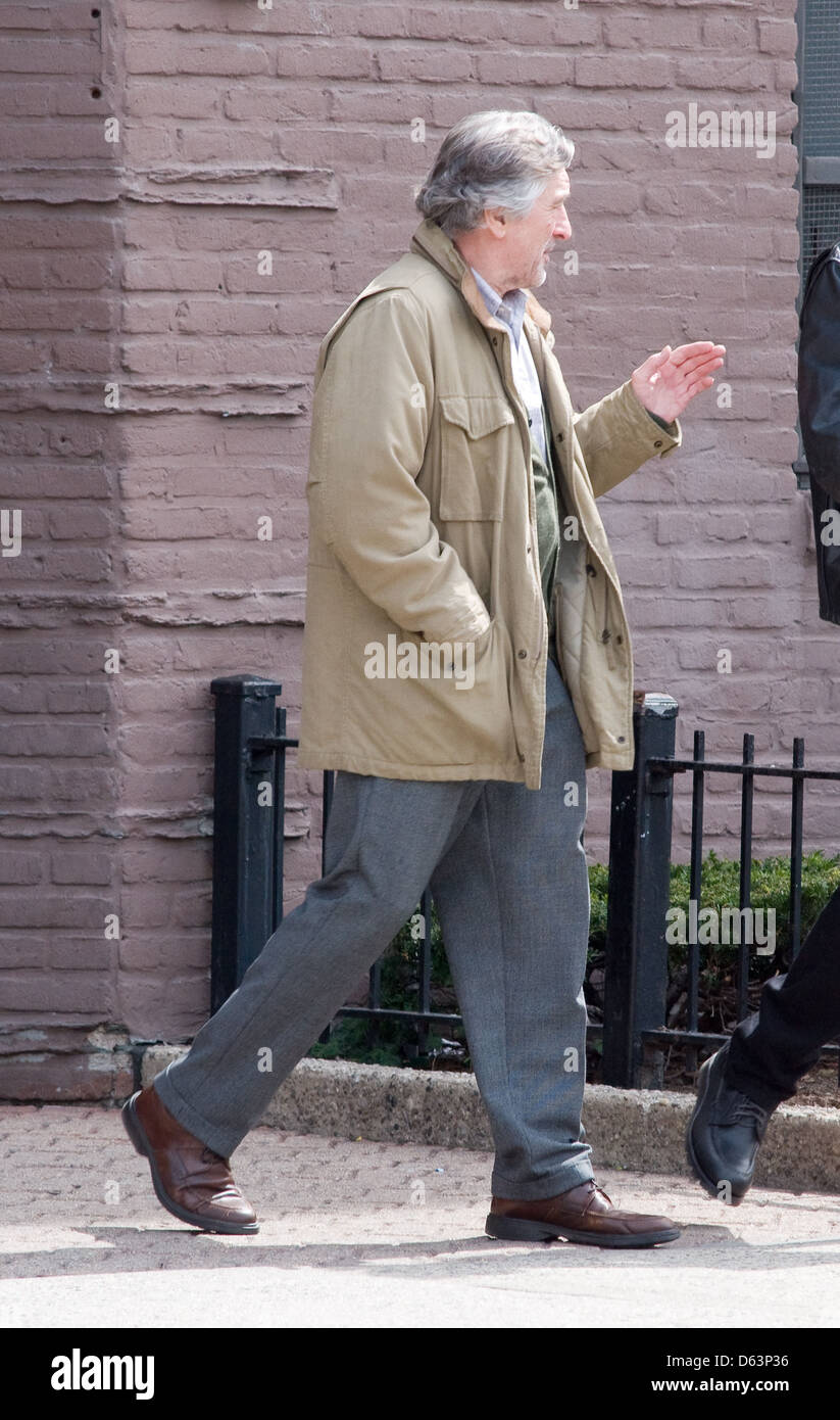Robert De Niro on the set of his new film 'Ather Bullshit Night in Suck  City' shooting on location in Queens New York City Stock Photo - Alamy