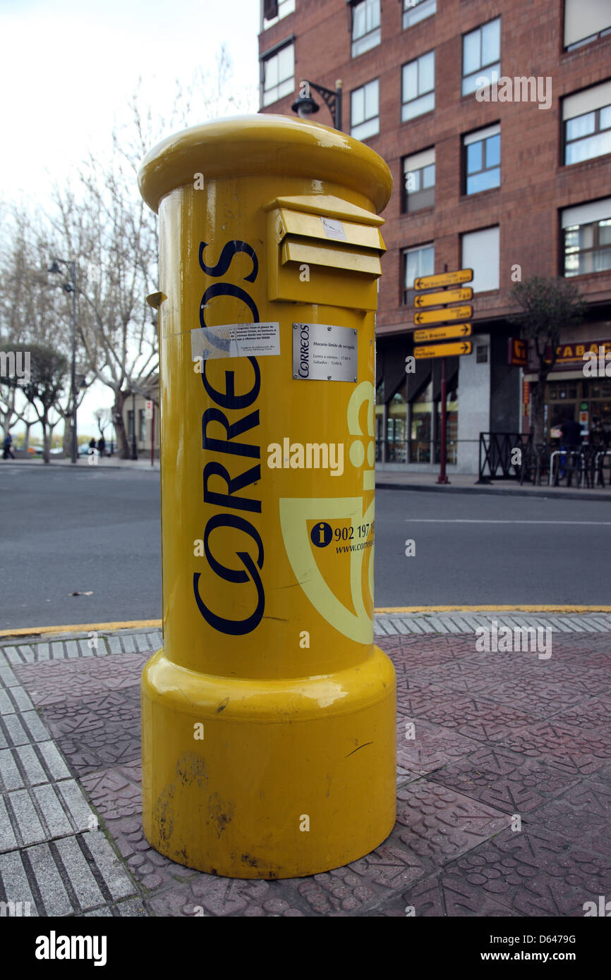 Mail spanish postal hires stock photography and images Alamy