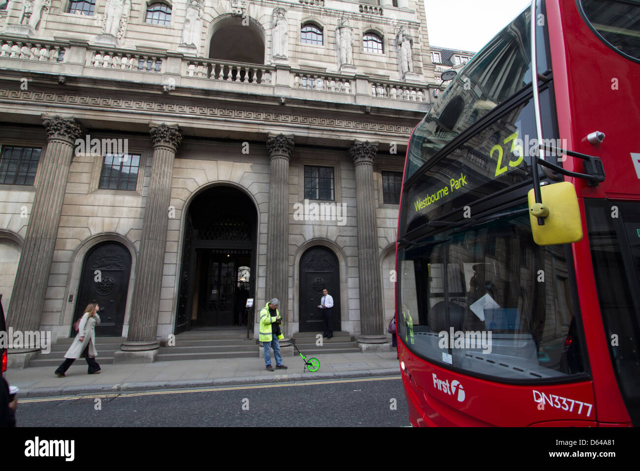 Measure the outside distance hi-res stock photography and images - Alamy