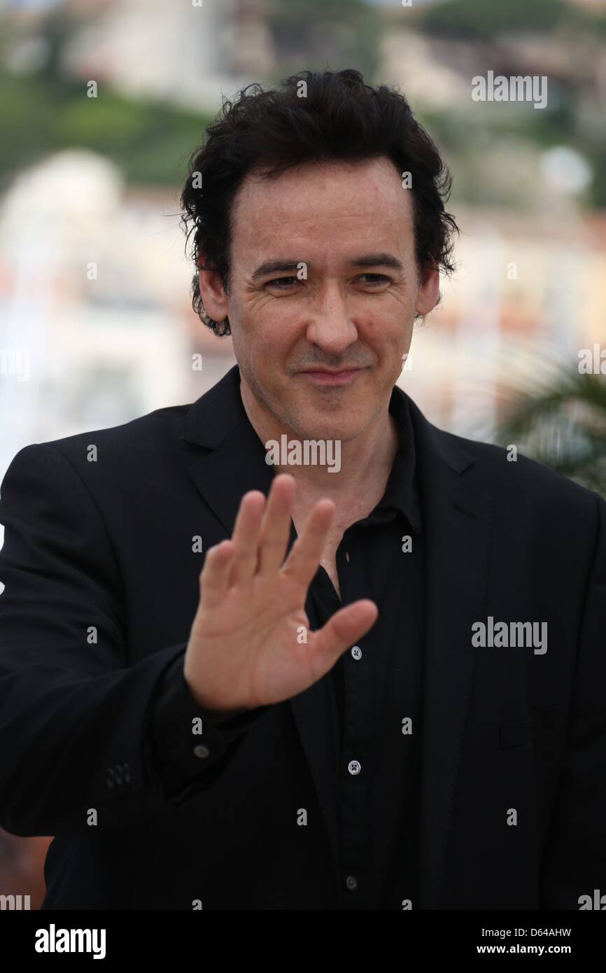 Actor John Cusack poses at the photocall of 'The Paperboy' during the 65th Cannes Film Festival at Palais des Festivals in Cannes, France, on 24 May 2012. Photo: Hubert Boesl Stock Photo
