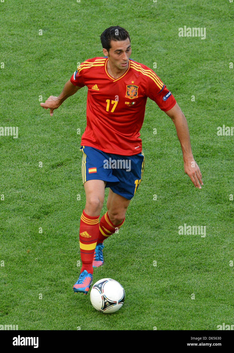 Spain's Alvaro Arbeloa runs with the ball during UEFA EURO 2012 group C soccer match Spain vs Italy at Arena Gdansk in Gdansk, Poland, 10 June 2012. Photo: Andreas Gebert dpa (Please refer to chapters 7 and 8 of http://dpaq.de/Ziovh for UEFA Euro 2012 Terms & Conditions) Stock Photo