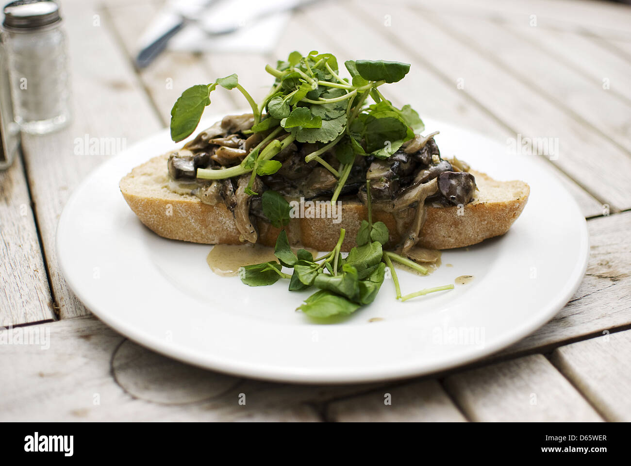 Mushrooms on toast Stock Photo - Alamy
