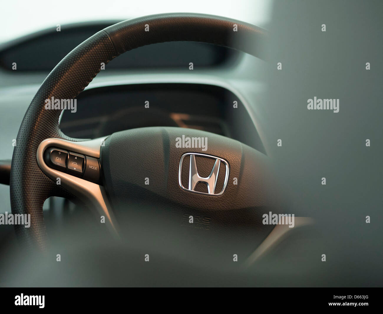 Honda steering wheel hires stock photography and images Alamy