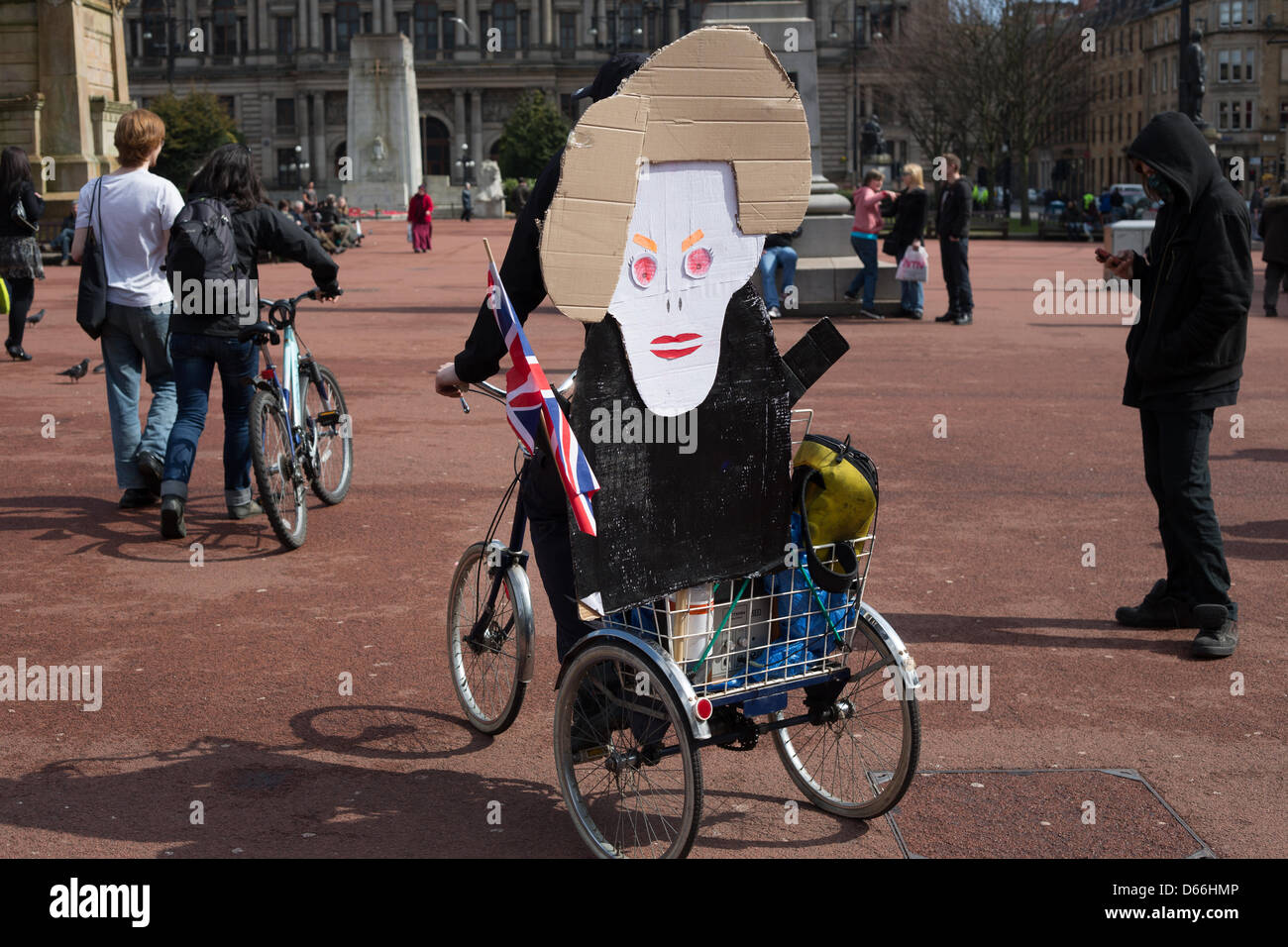 George Square, Glasgow, Scotland, UK. Saturday 13th April 2013. 'Thatcher is Dead' party, with an attempt to burn an effigy of British Conservative politician Baroness Margaret Thatcher, by young people, in George Square. Credit: Jeremy Sutton-hibbert /Alamy Live News Stock Photo