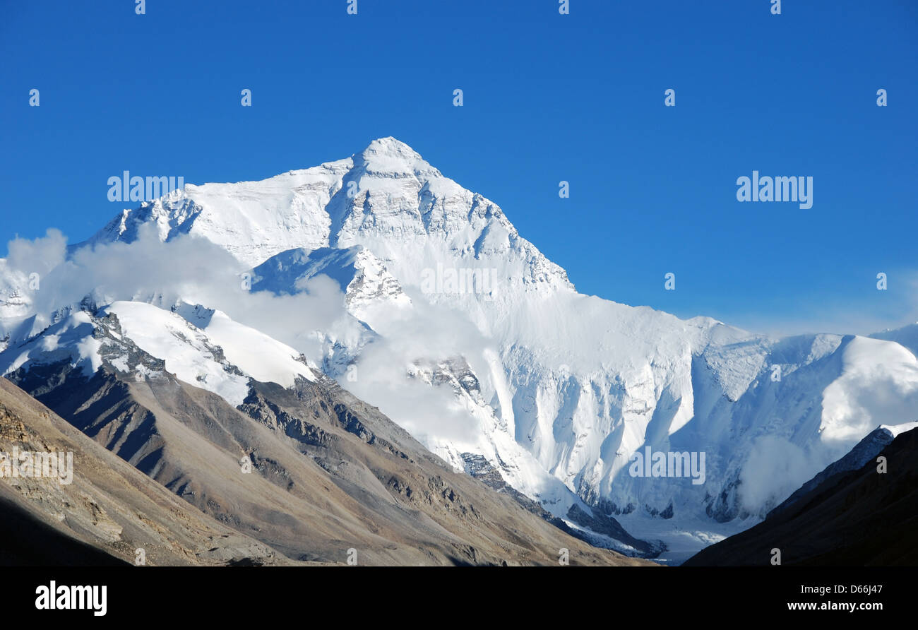 North face everest hi-res stock photography and images - Alamy
