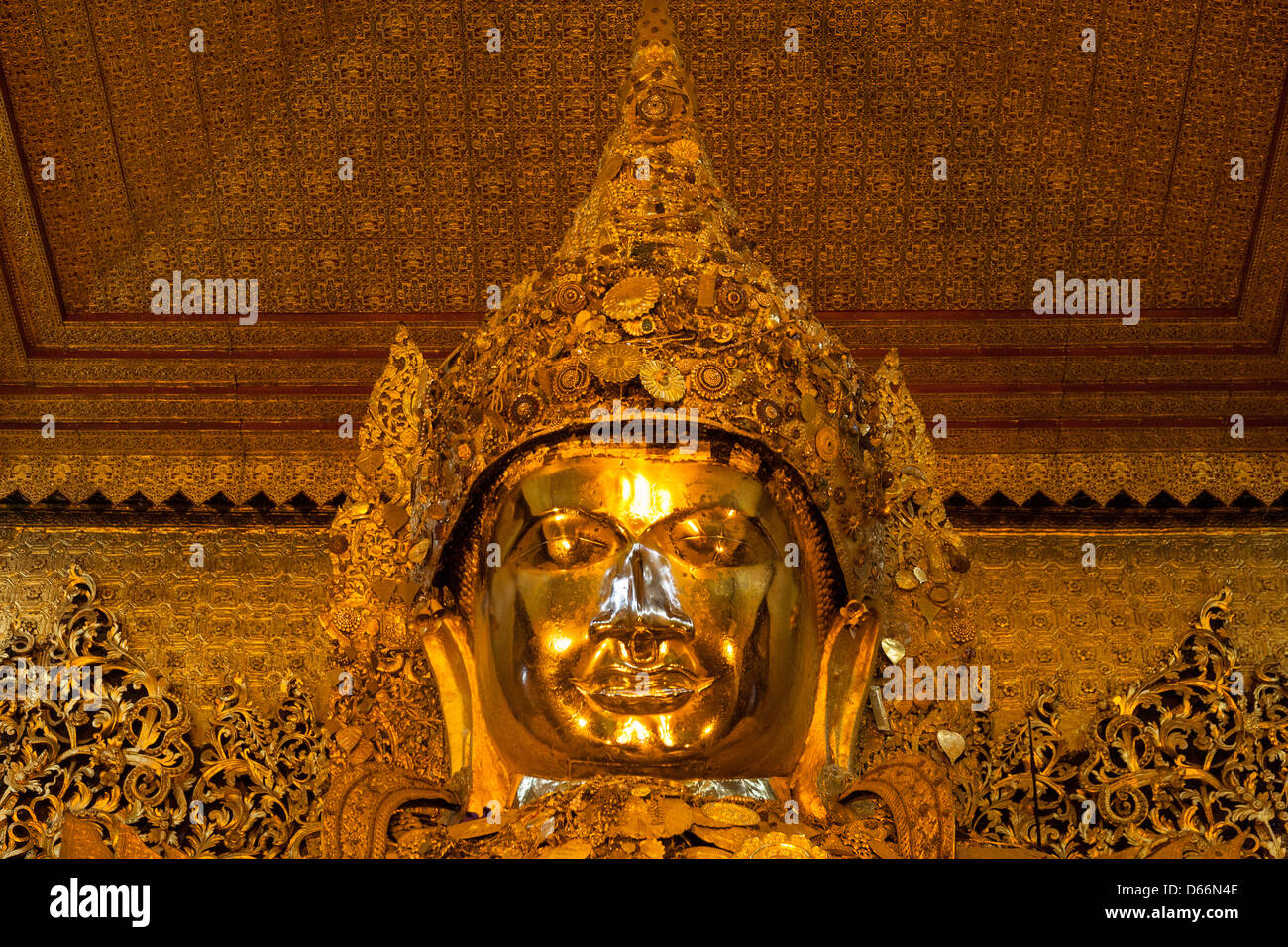 Face of the Mahamuni Buddha, Mahamuni Pagoda, Mandalay, Myanmar, (Burma) Stock Photo
