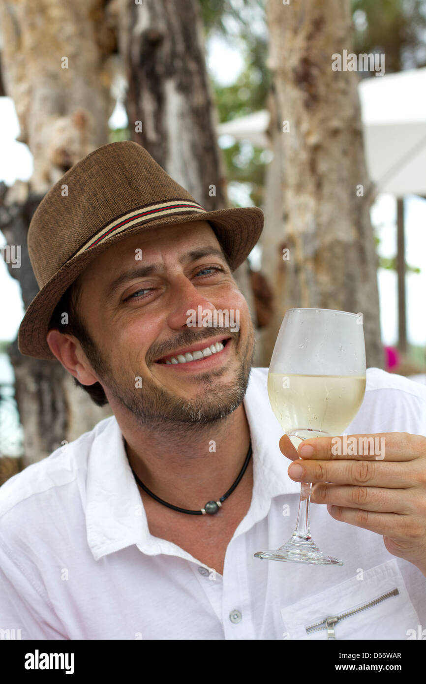 Wine tasting france vineyard hi-res stock photography and images - Alamy