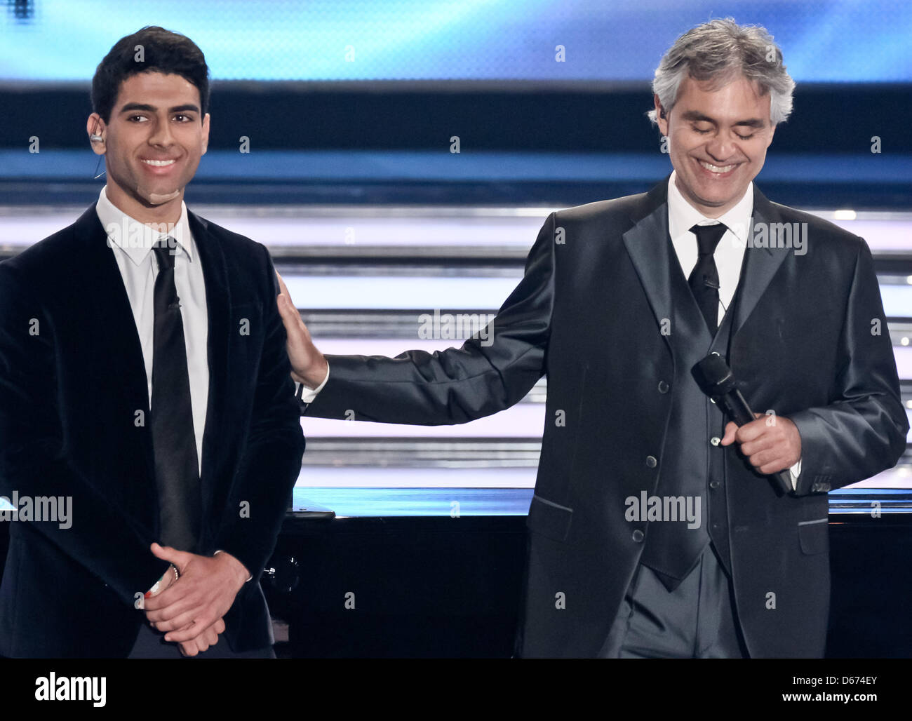 Andrea Bocelli, his new girlfriend Veronica Berti, and his two sons Amos  and Matteo relaxing in Ischia during the Ischia Global Stock Photo - Alamy