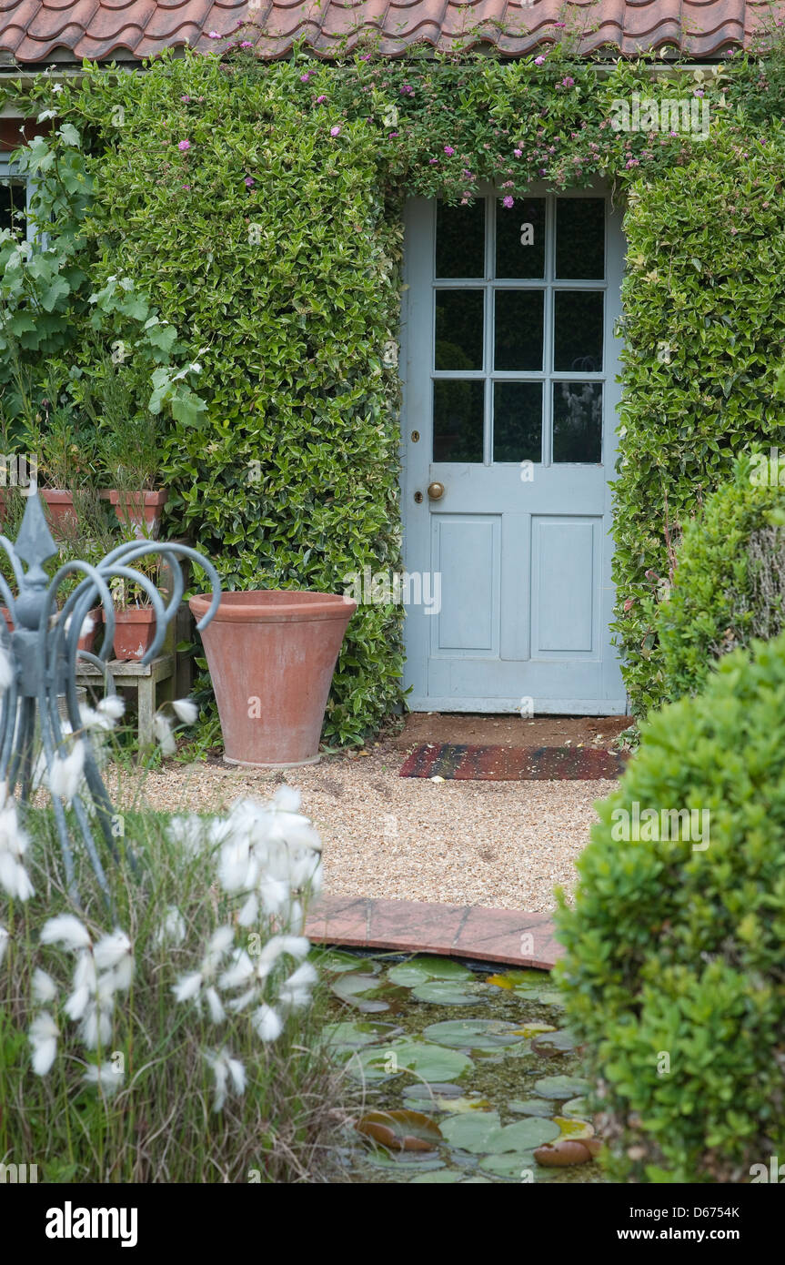 English cottage garden patio Stock Photo Alamy