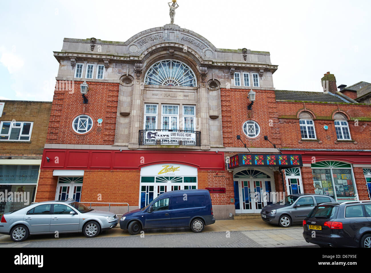 Conception de salle de bains à Leamington Spa - The Bath Assembly Hall Spencer Street Leamington Spa Warwickshire D6795E