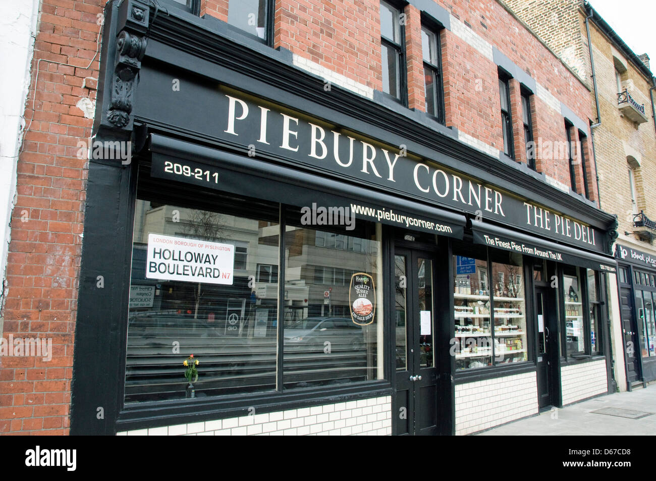 Piebury Corner the Pie Deli Holloway Road, Lower Holloway, N7 London Borough of Islington England UK Stock Photo